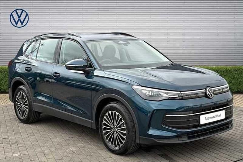 New VW Tiguan Life 150 HP (110 kW) 2025 Blue SUV