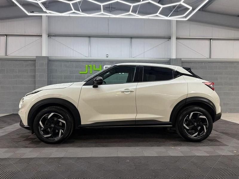 Used Nissan Juke N-Connecta 114 HP (83 kW) 2023 White SUV