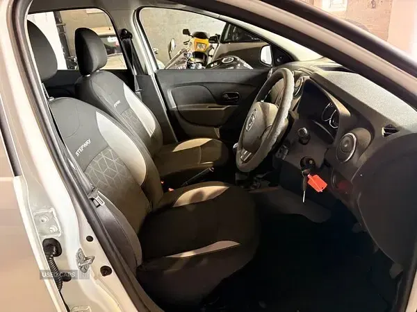 Used Dacia Sandero Ambiance 2014 White Hatchback