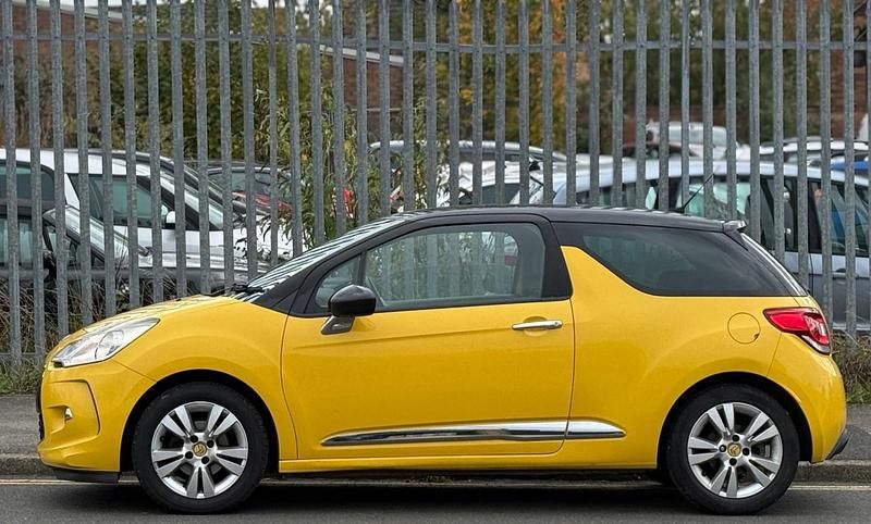 Usado Citroën DS3 2012 Amarelo Citadino