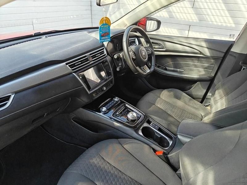 Used MG MG5 EV Excite 114 kW (156 HP) 2021 Red Estate