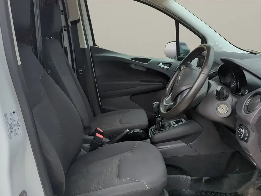 Used Ford Transit Courier Trend 75 HP (55 kW) 2020 White Van