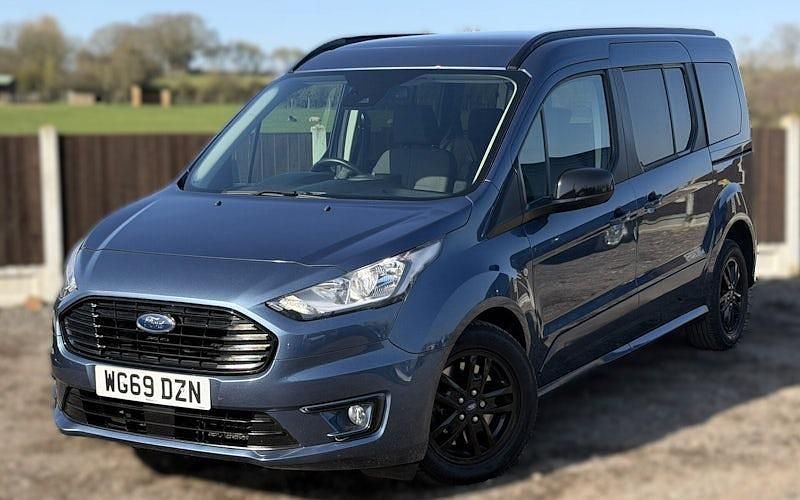 Used Ford Tourneo Titanium 120 HP (88 kW) 2021 Estate