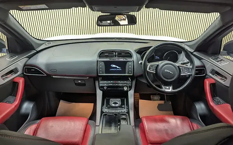 Used Jaguar F-Pace R-Sport 179 HP (131 kW) 2020 SUV