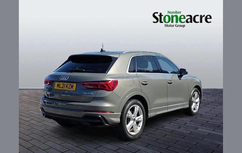 Usado Audi Q3 S-Line 150 HP (110 kW) 2021 Cinzento SUV