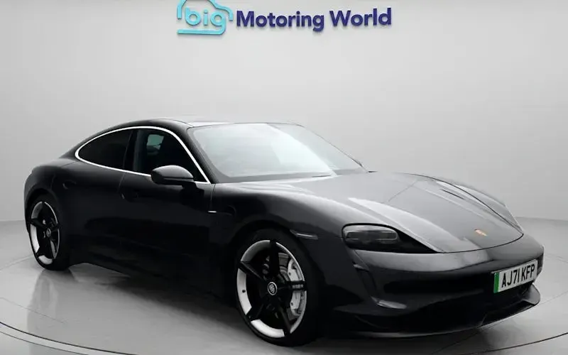Used Porsche Taycan Performance Package 419 kW (571 HP) 2022 Black Sedan
