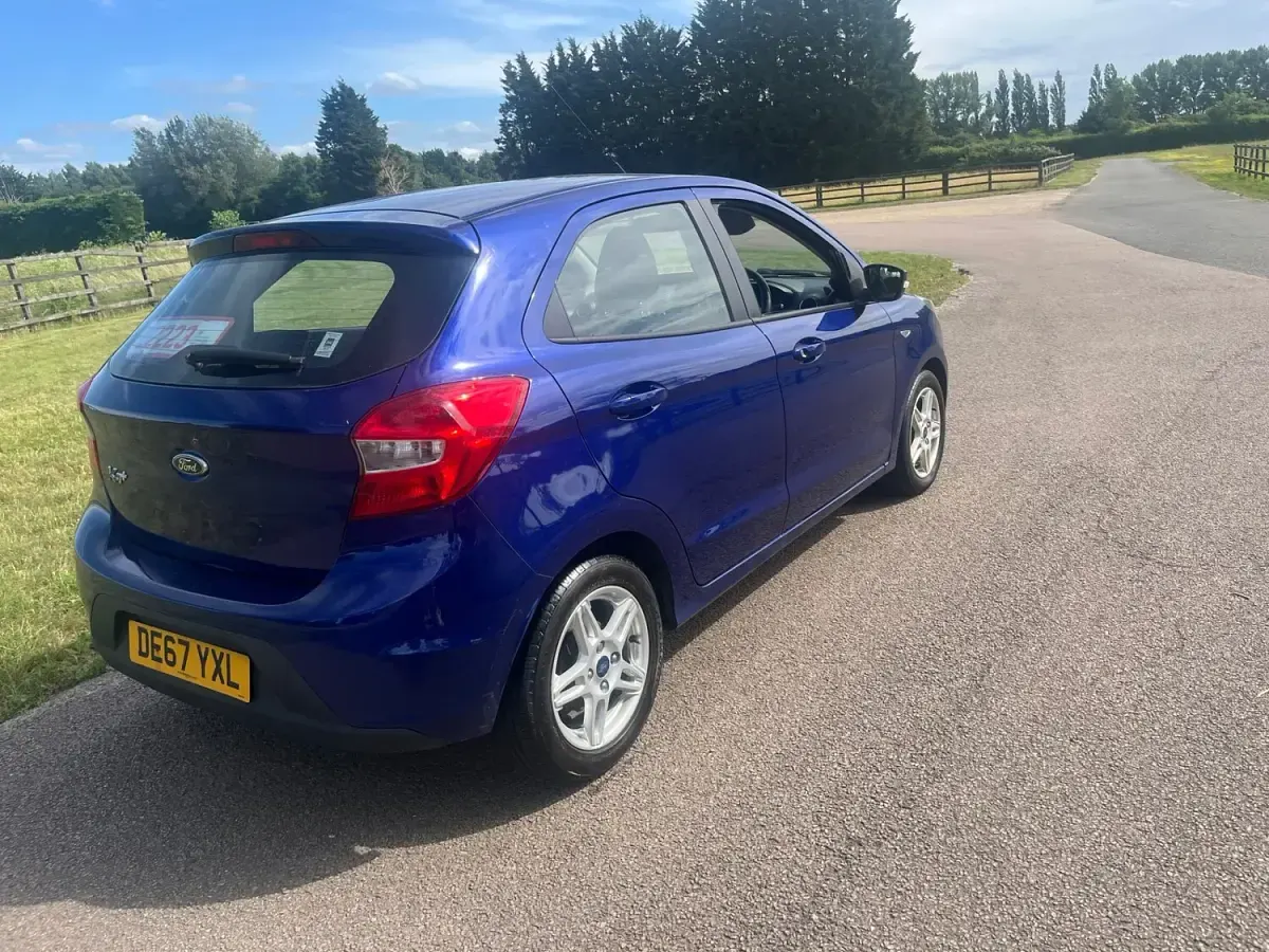 Used Ford Ka Plus Zetec 70 HP (51 kW) 2017 Blue Hatchback