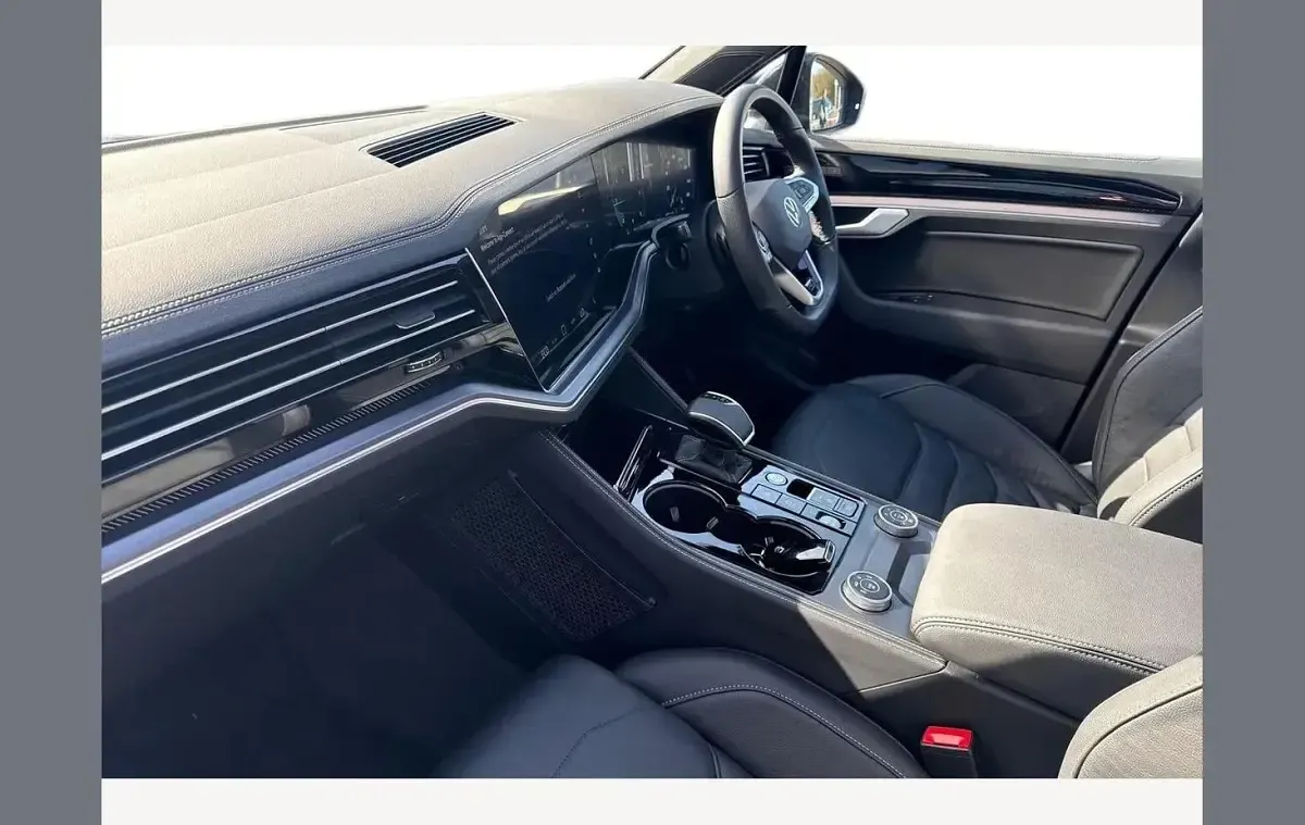Used VW Touareg Black Edition 286 HP (210 kW) 2025 Black SUV