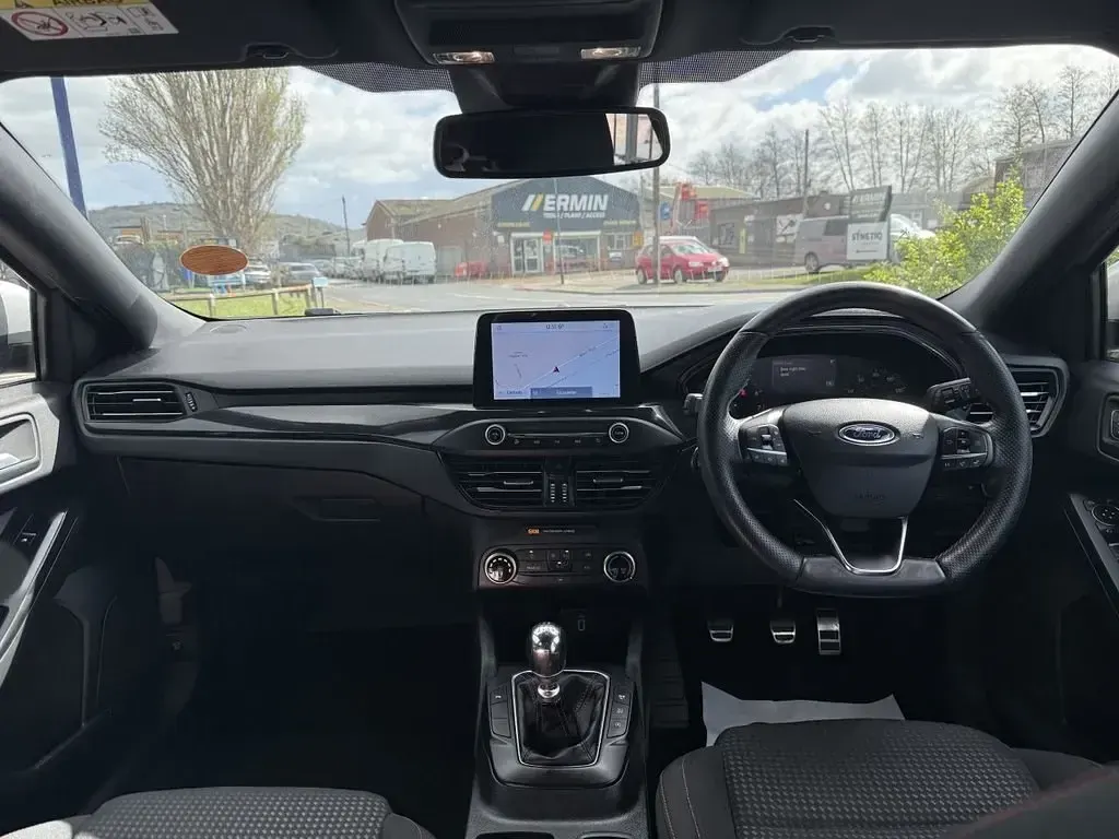 Gebraucht Ford Focus ST-Line 125 PS (91 kW) 2020 Silber Kleinwagen
