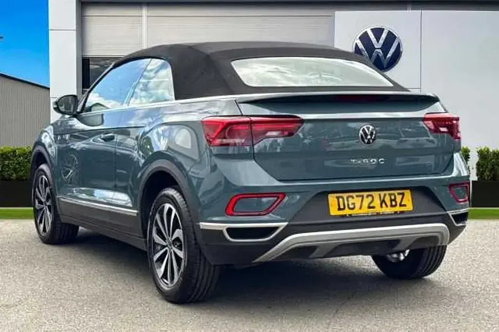 Usado VW T-Roc Style 150 HP (110 kW) 2022 Azul SUV