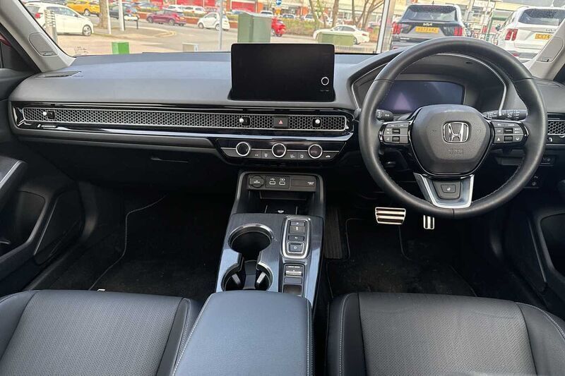 Used Honda Civic Advance 143 HP (105 kW) 2024 Red