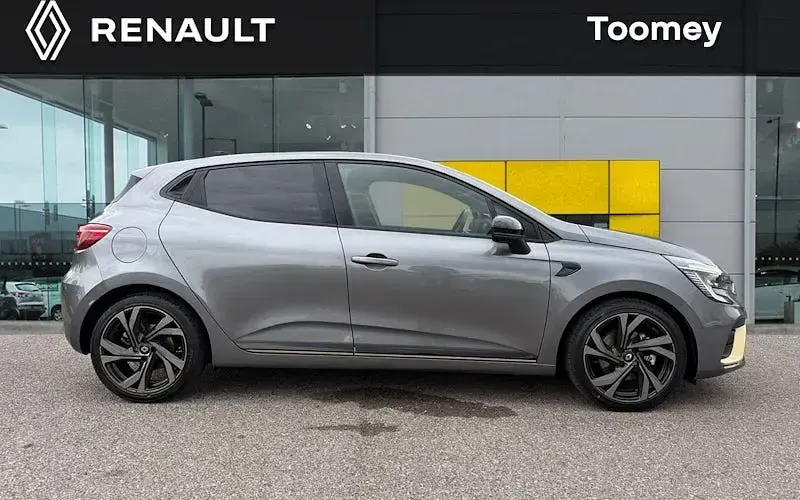 Used Renault Clio Engineered 145 HP (106 kW) 2023 Grey  Hatchback