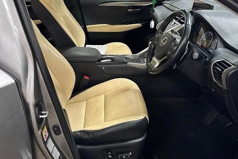 Used Lexus NX300h Luxury Line 197 HP (144 kW) 2018 Silver SUV