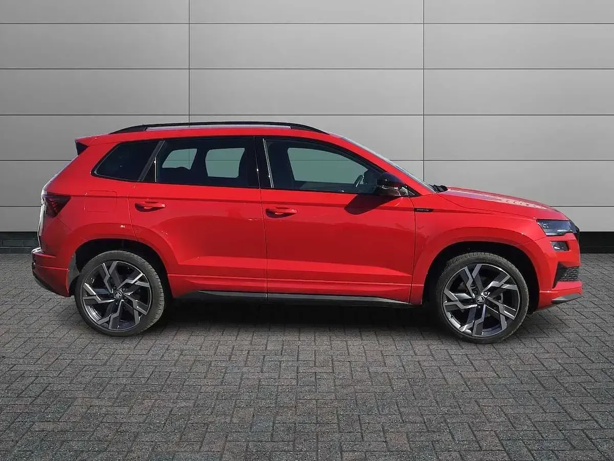 Used Skoda Karoq SportLine 110 HP (80 kW) 2025 Velvet red metallic SUV