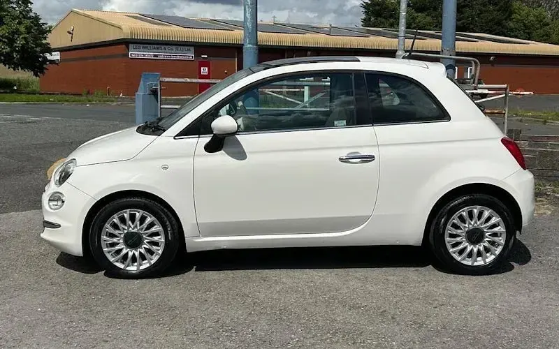 Used Fiat 500 Lounge 69 HP (50 kW) 2019 Hatchback