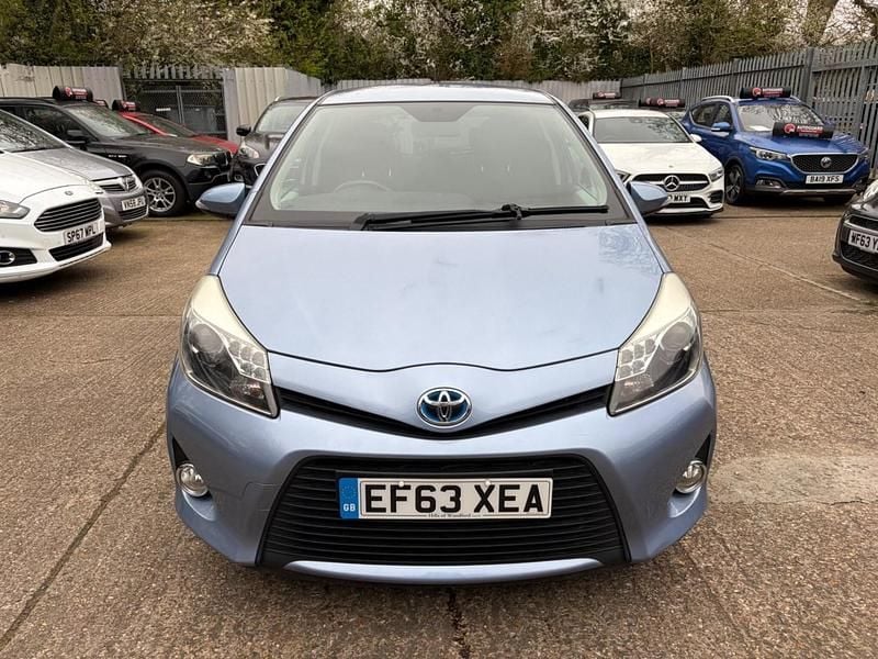 Used Toyota Yaris Hybrid Plus 2014 Blue Hatchback