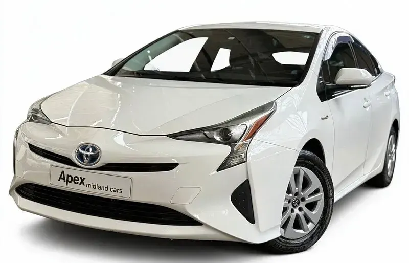 Used Toyota Prius Business Edition 140 HP (102 kW) 2018 White Hatchback