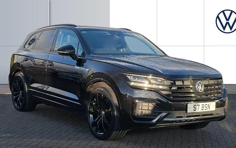 Used 2022 VW Touareg Black Edition SUV | £32,985 (Good price) - Image 1/4