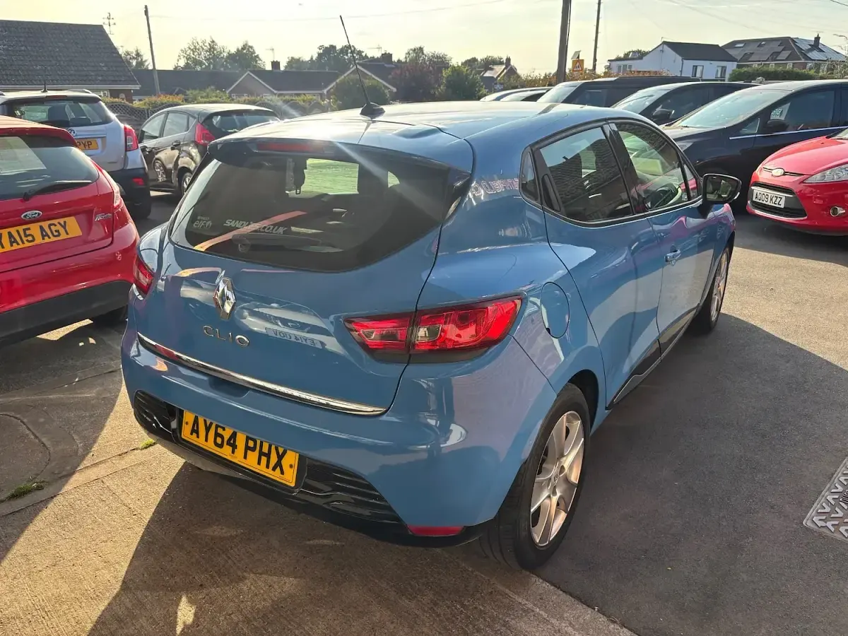 Used Renault Clio Dynamique 75 HP (55 kW) 2014 Blue Hatchback