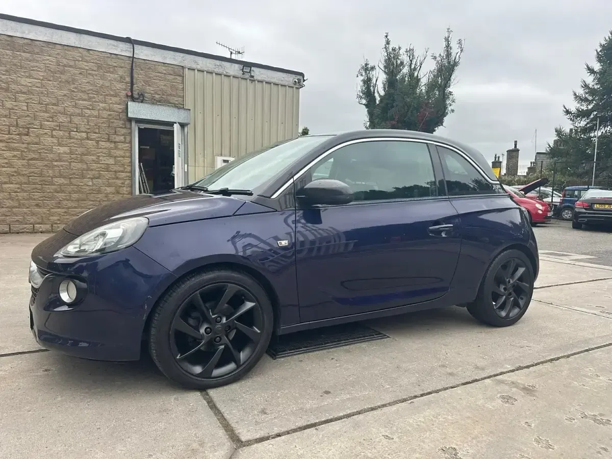 Usado Vauxhall Adam Slam 100 CV (73 kW) 2014 Azul Utilitario