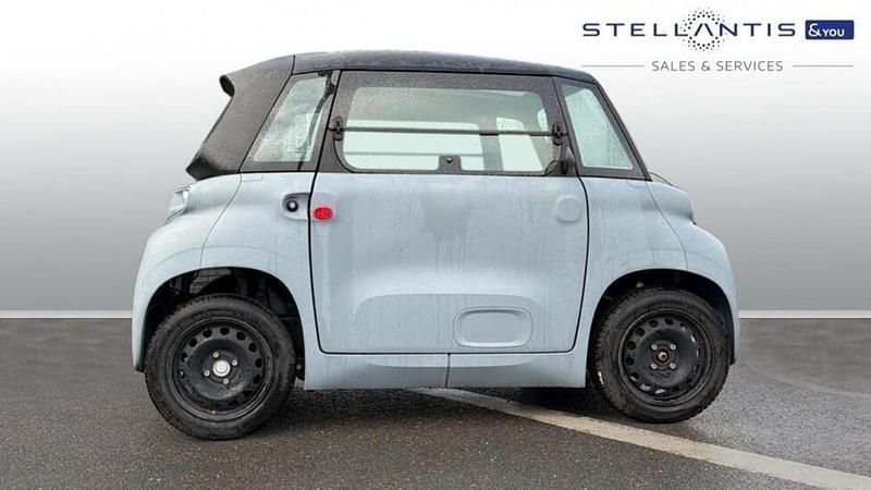 Blue New 2025 Citroën AMI Coupe | £9,999 (Expensive) - Image 1/3