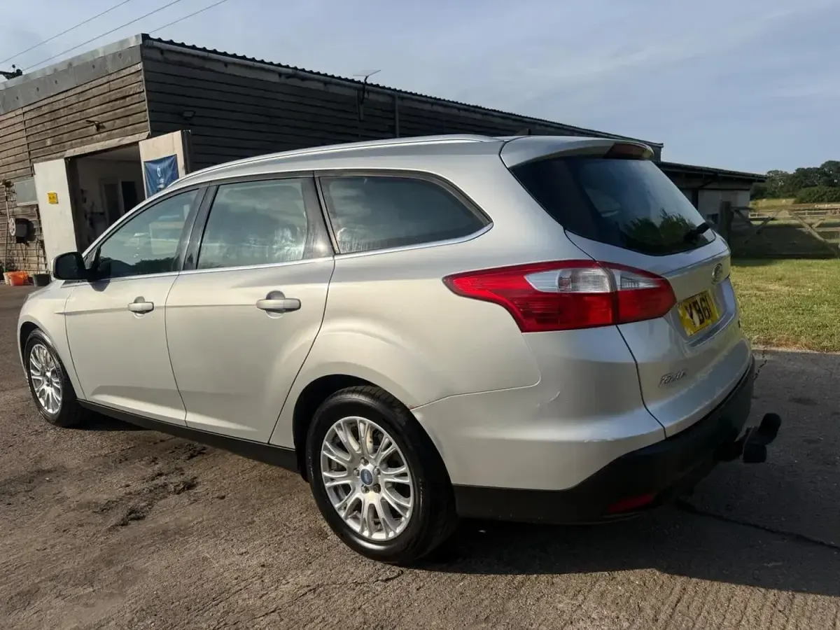 Used Ford Focus Titanium 2012 Silver Estate