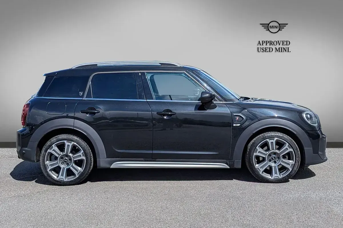 Używany Mini Cooper S Countryman Exclusive 176 KM (129 kW) 2023 Czarny SUV