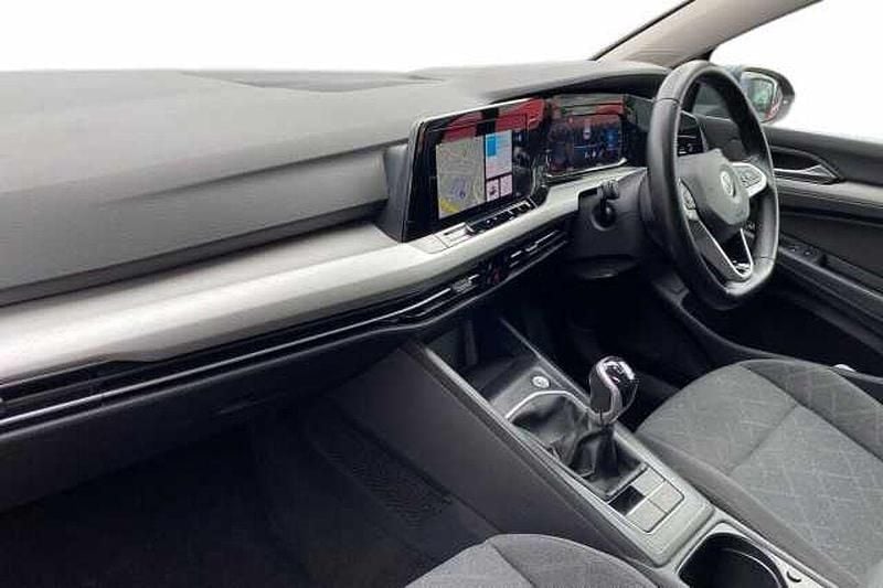 Second-hand VW Golf VIII 150 CP (110 kW) 2022