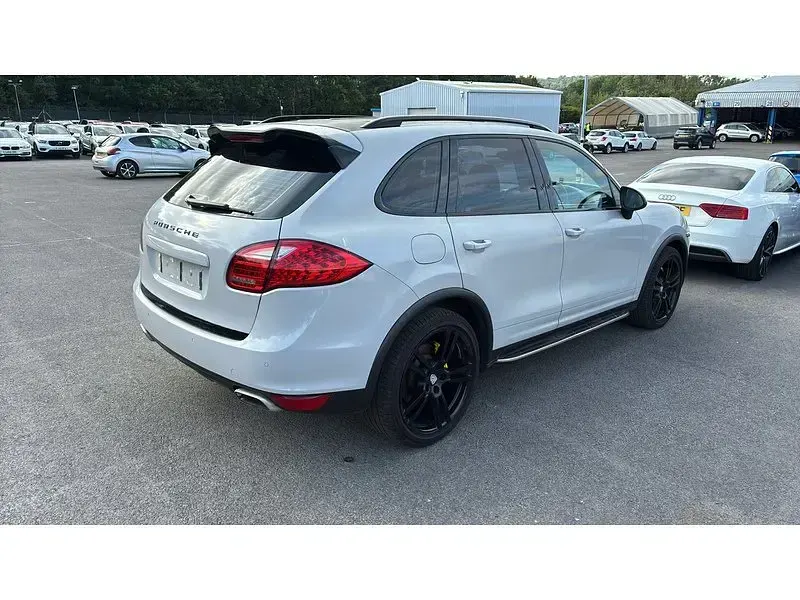 Used Porsche Cayenne Diesel 2013 White SUV