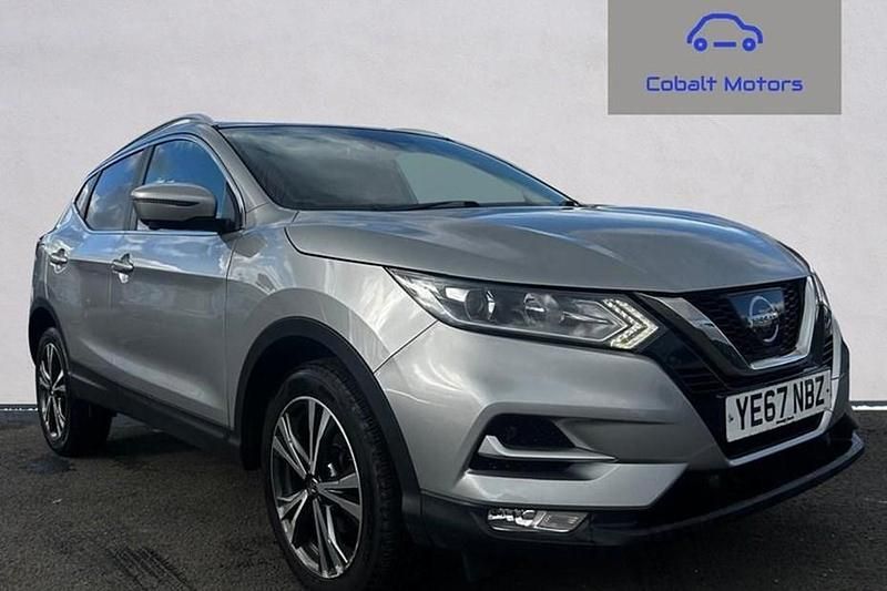 Used Nissan Qashqai N-Connecta 110 HP (80 kW) 2017 Silver SUV