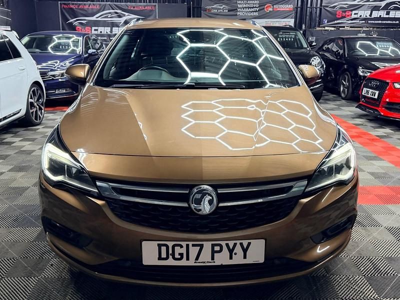 Used Vauxhall Astra SRi 150 HP (110 kW) 2017 Bronze Estate