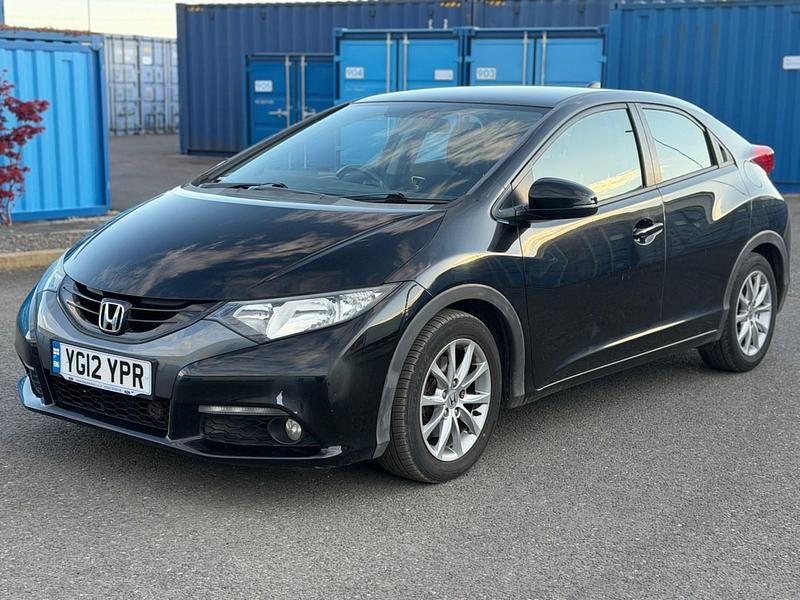 Begagnad Honda Civic ES 150 HK (110 kW) 2012 Svart Halvkombi