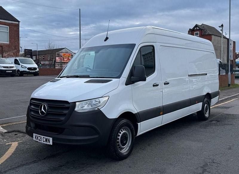 Used Mercedes Sprinter Progressive 150 HP (110 kW) 2021 White Van