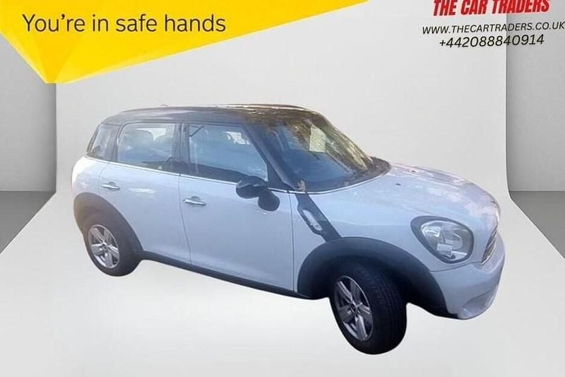 White Used 2015 Mini Cooper Countryman SUV | £7,888 (Good price) - Image 1/1