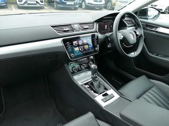 Image 2/4