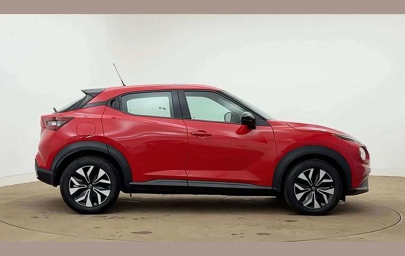 Used Nissan Juke Acenta 112 HP (82 kW) 2023 Red SUV