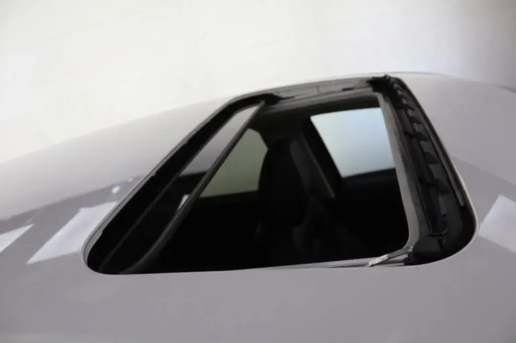 Used Mazda 6 Inclusive 165 HP (121 kW) 2022 White SUV