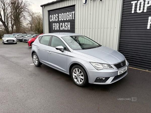 Used Seat Leon SE Technology 110 HP (80 kW) 2018 Silver Hatchback