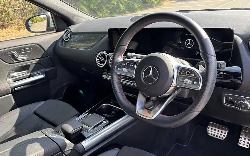 Used Mercedes GLA200 AMG line 163 HP (119 kW) 2021 Silver SUV