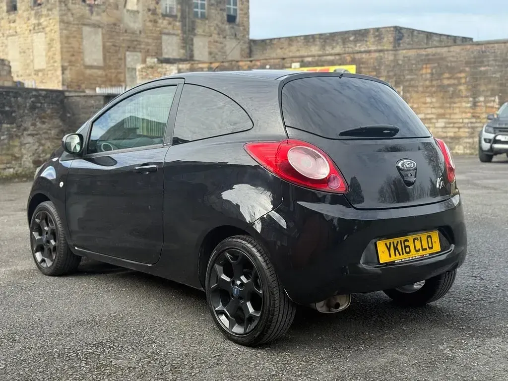 Used Ford Ka Zetec 69 HP (50 kW) 2016 Black Hatchback