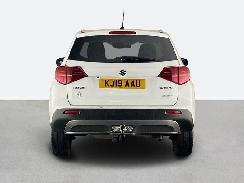 Used Suzuki Vitara SZ-T 112 HP (82 kW) 2019 White Hatchback