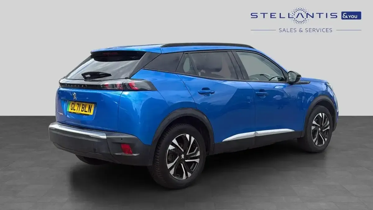 Used Peugeot e-2008 Allure Premium 98 kW (134 HP) 2022 Blue SUV
