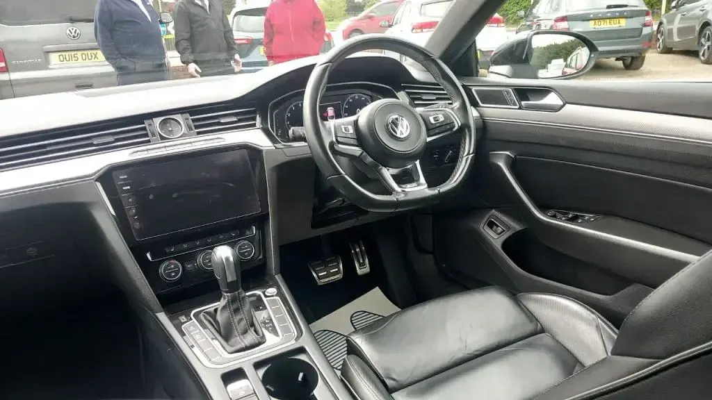 Used VW Arteon R-line 190 HP (139 kW) 2019 Black Hatchback