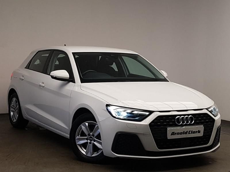 Used Audi A1 Design 110 HP (80 kW) 2021 White SUV