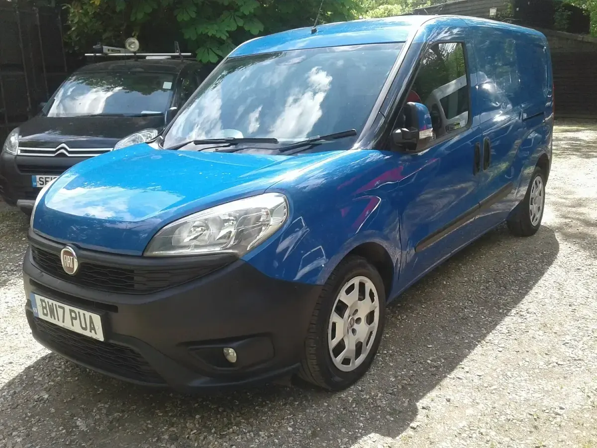 Used Fiat Doblò 2017 Blue MPV