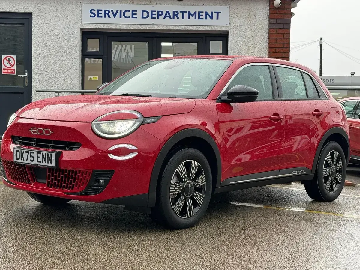 New Fiat 600 2025 Red SUV