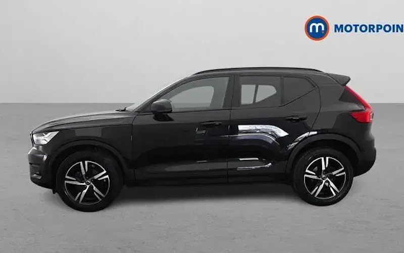 Usado Volvo XC40 R-Design 163 HP (119 kW) 2021 Preto SUV