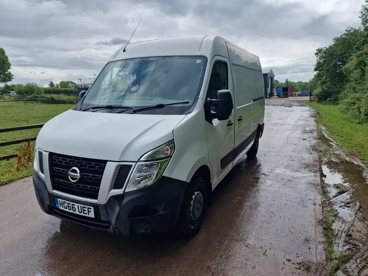 Used Nissan NV400 110 HP (80 kW) 2017 White Van