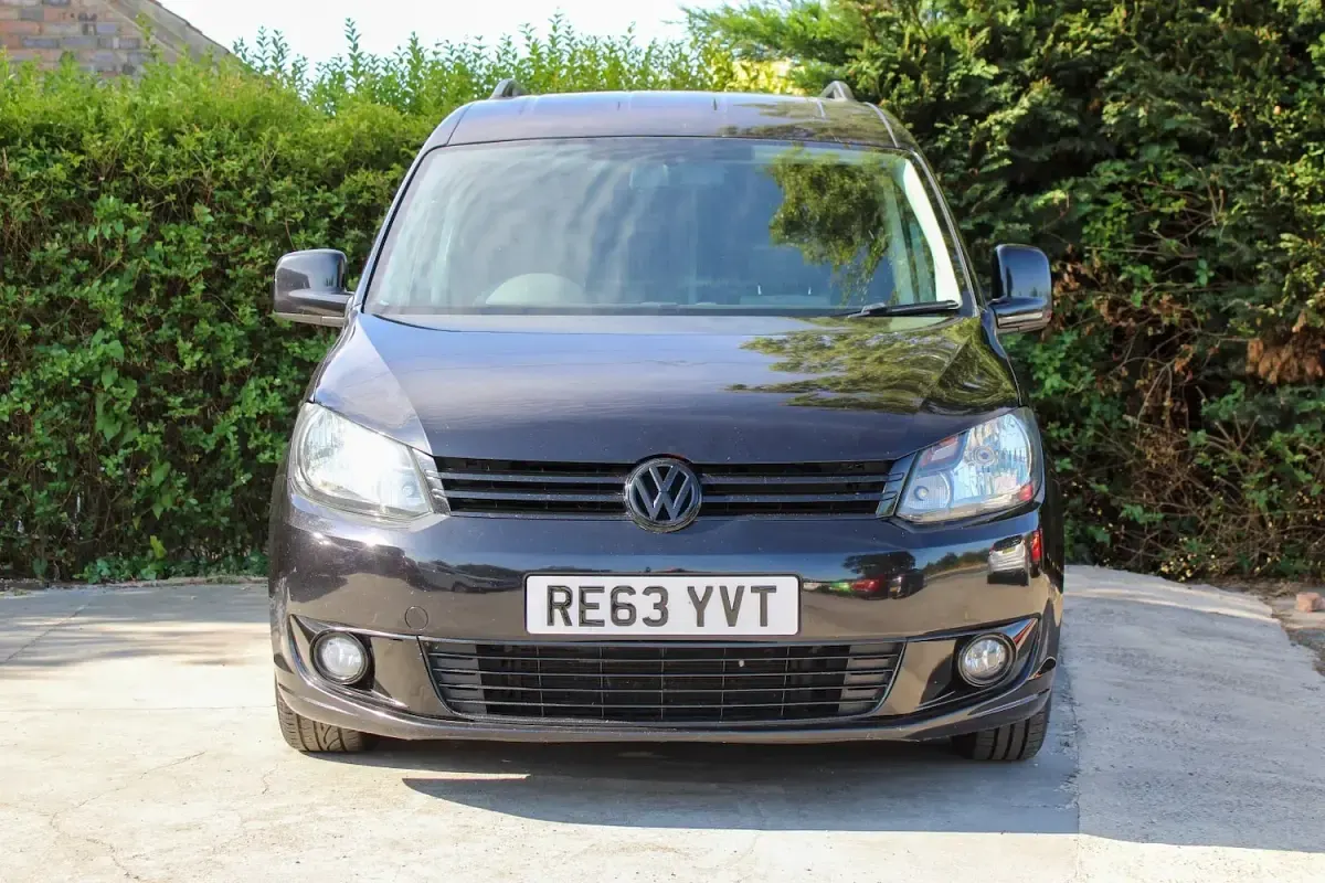 Used VW Caddy Highline 102 HP (75 kW) 2013 Black MPV