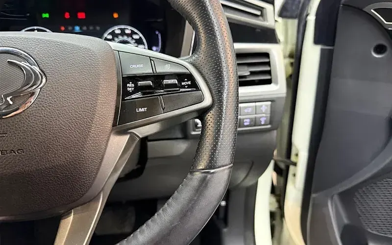 Used SsangYong Korando 163 HP (119 kW) 2021 White SUV